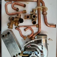 تعمیر انواع پکیج ایرانی و خارجی و آبگرمکن دیواری|آبگرمکن، پکیج، شوفاژ|تبریز, |دیوار