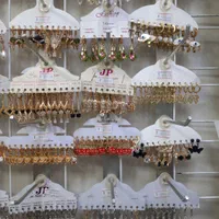 انواع گوشواره های نگین دار و ساده دارای مدل مختلف|بدلیجات|قم, ارم|دیوار