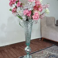 گل خارجی و گلدان یخی