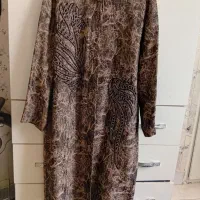 فروش مانتو مجلسی در حد نو نو سایز ۴۴ و ۴۶ میخوره