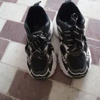 کفش کتانی ولژ دار