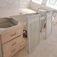 ۶ متر کابینت بالا و پائین با هود و سینک