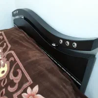 تخت دو نفره به همراه تشک طبی فنری|تخت و سرویس خواب|بروجرد, |دیوار