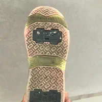 کفش اسکیتی چراغدار|دوچرخه، اسکیت، اسکوتر|پرند, فاز ۶|دیوار