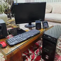 کامپیوتر و آیپد با هم