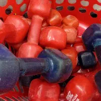 طناب ۱۲ متری و دمبل ۳ کیلیویی ۲ کیلویی ۱ کیلویی