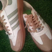 کفش سامبا|کیف، کفش، کمربند|تربت جام, شهید غلام زاده|دیوار