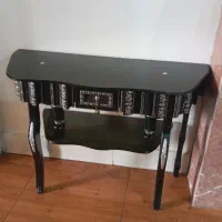 میز و مانیتور