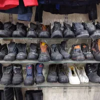 کفش ایمنی|کیف، کفش، کمربند|اصفهان, مفتح|دیوار
