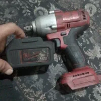 بکس شارژی میلواکی m88