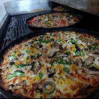 پک ۱پیتزامخصوص+۱هات داگ+۱چیزبرگر+۱همبرگرهمه فقط۸۹۹