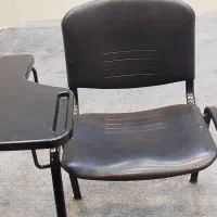 صندلی دانشجویی