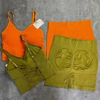 ست نیمتنه و شورتک ورزشی (لباس ورزشی)