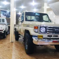 تویوتا وانت لندکروزر