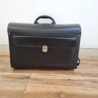 چمدان خلبانی کلاسیک|کیف، کفش، کمربند|اصفهان, بهارستان (مخابرات)|دیوار
