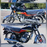 یک دستگاه موتورسیکلت ۱۵۰ mkz