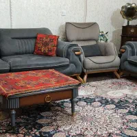 مبل راحتی جلو مبلی دوتا عسلی میز تلوزیون