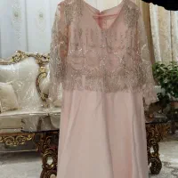 لباس مجلسی نو هیچ پارگی ندارع یک بار پوشیده شده