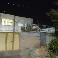 یک طبقه رو پیلوت