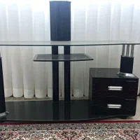 میز تلویزیون شیشه ای