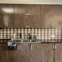 نصب انواع برچسب کابینت کمد دیواری شیشه دودی و ...