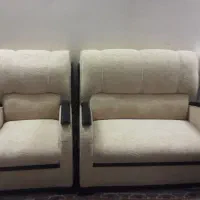 یک دست مبل راحتی سالم وبسیار تمیز