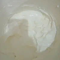 ماست محلی چکیده