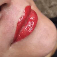 آرایش دائم با 10 سال سابقه