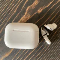 کیس اصلی AirPods Pro 2  سالم