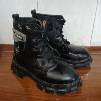 پوتین تروتمیز|کفش و لباس بچه|آستانه اشرفیه, |دیوار