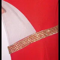 لباس مجلسی قرمز|لباس|رباط‌کریم, رباط‌کریم|دیوار