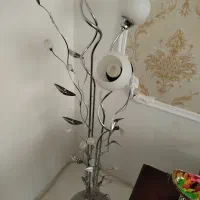 آباژور ایستاده