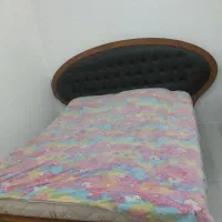 تخت و آینه ومیز لوازم آرایشی