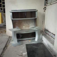 میز زیر تلویزیون .