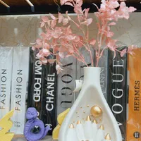 تنوع گلدانهای مدرن و خاص|مجسمه، تندیس، ماکت|تهران, خاک سفید|دیوار