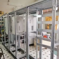 تابلو برق صنعتی سازنده تابلوهای برق برقکار صنعتی|ماشین‌آلات صنعتی|قم, هفت تیر|دیوار