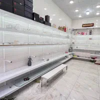قفسه مغازه نو و درحد ویژه مغازه های شیک و مد روز