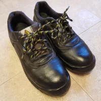 کفش ایمنی کار آرک تبریز ۴۶ محافظ استیل ضد روغن Ark