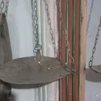 ترازوی قدیمی