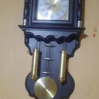 ساعت دیواری سالم و تمیز
