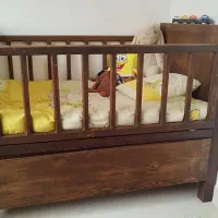 تخت تمام چوب