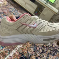 کتونی زنانه