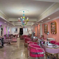 اجاره میز ناخن و صندلی رنگ و کراتین،کوپ و تخت مژه|خدمات آرایشگری و زیبایی|تهران, ستارخان|دیوار
