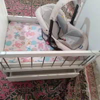 تخت گهواره و کهیر|تخت و صندلی بچه|شیراز, گلکوب|دیوار