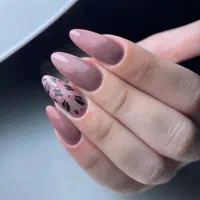 کاشت ناخن به صورت تخصصی ژل و پودر|خدمات آرایشگری و زیبایی|محمدشهر, شهرک چمران|دیوار