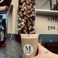 نیروی خانوم کار برای کافی شاپ