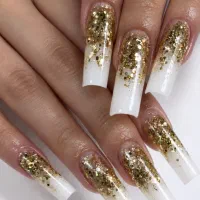 ناخن کار اکستنشن مژه شنیون کار حرفه ای