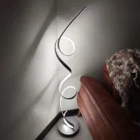 آباژور ایستاده