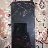 ۳ تا گوشی نیاز ب تعمیر