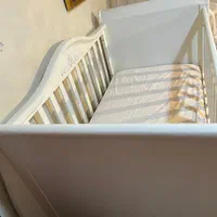 تخت و کمد تخت نوزاد کنار مادر چوب|تخت و سرویس خواب|تهران, سید خندان (جلفا)|دیوار